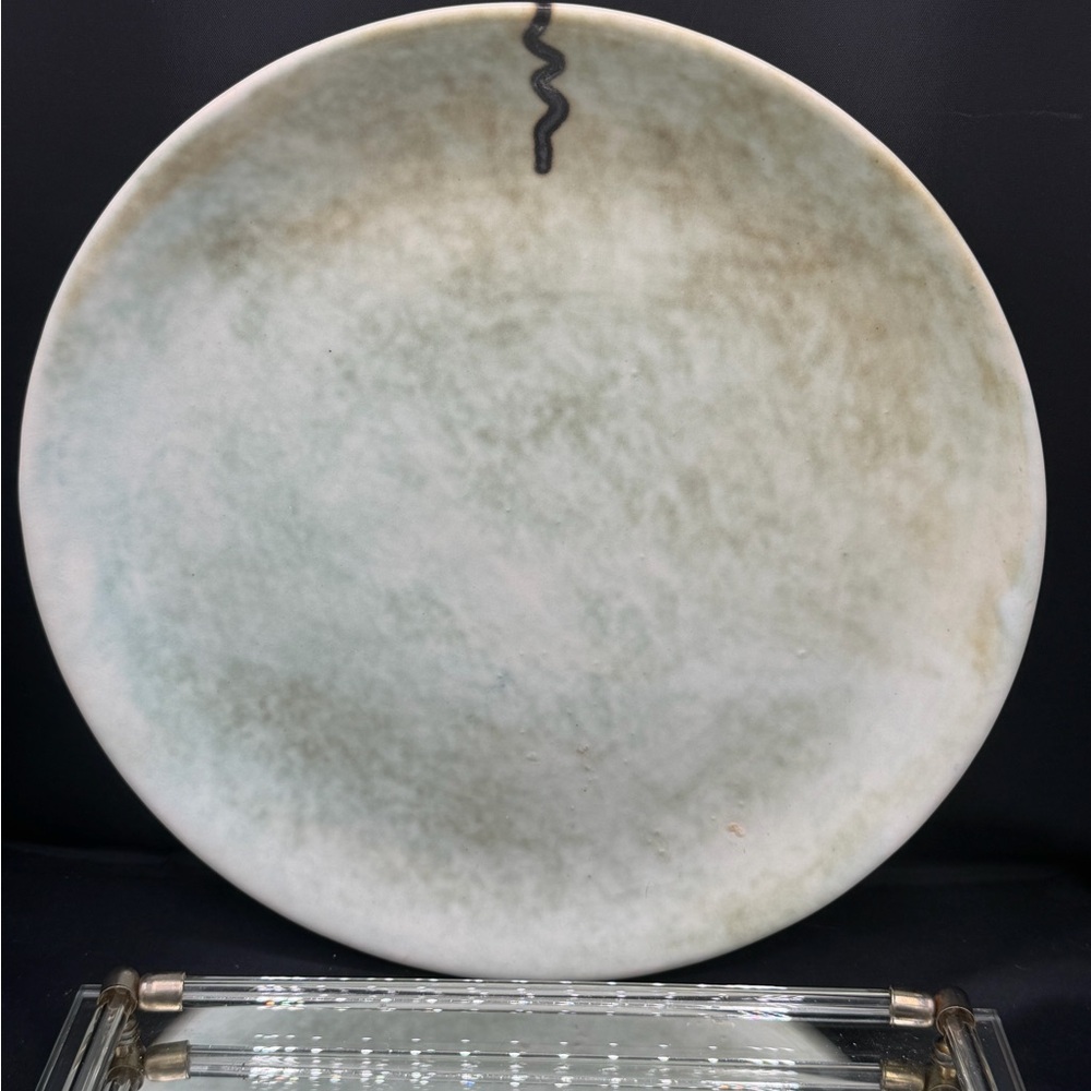Elegant Cream Ceramic Plate